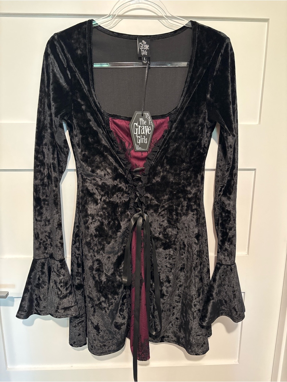 Dollskill Goth Witchy Black Velvet Lace-Up Long Sleeve Dress